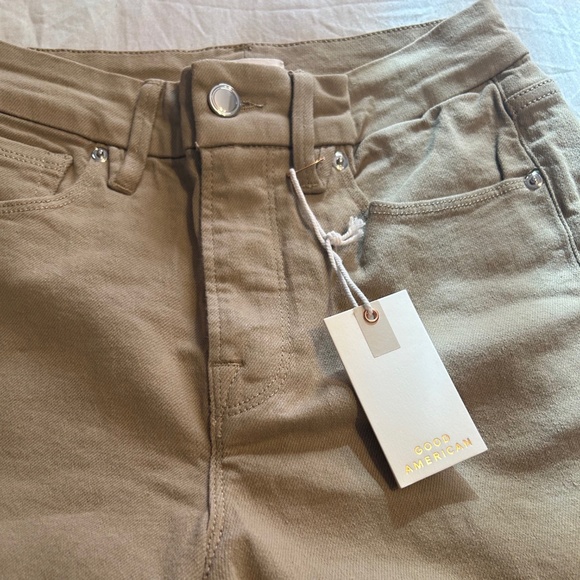 Good American Good Classic Khaki Pants *NWT* - Picture 2 of 8